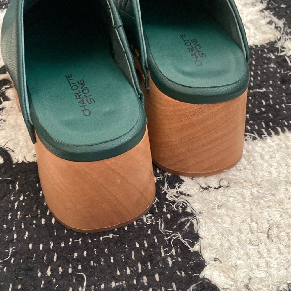 Charlotte Stone Stacey Clogs in Emerald Green Never Worn size 7 - Picture 7 of 8